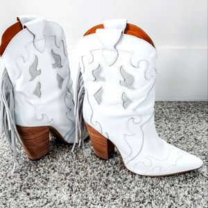 Dingo Fringe White Top Pointed Toe Boots